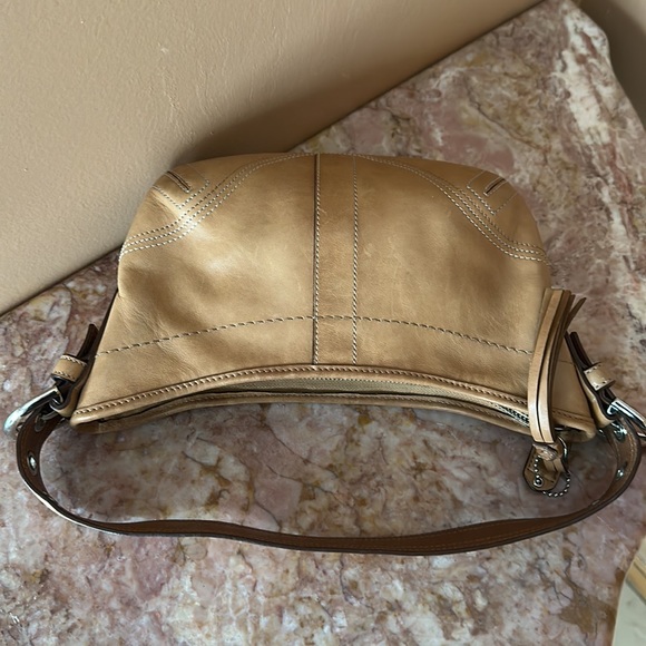 Coach Soho Small Leather Tan Heather Hobo Shoulder Bag With Stitching. - Picture 15 of 16